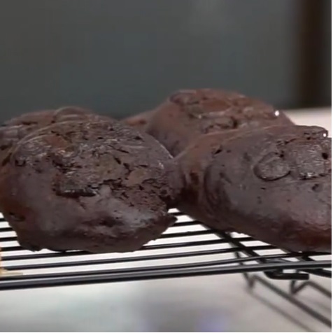 Cookies de avocado com chocolate